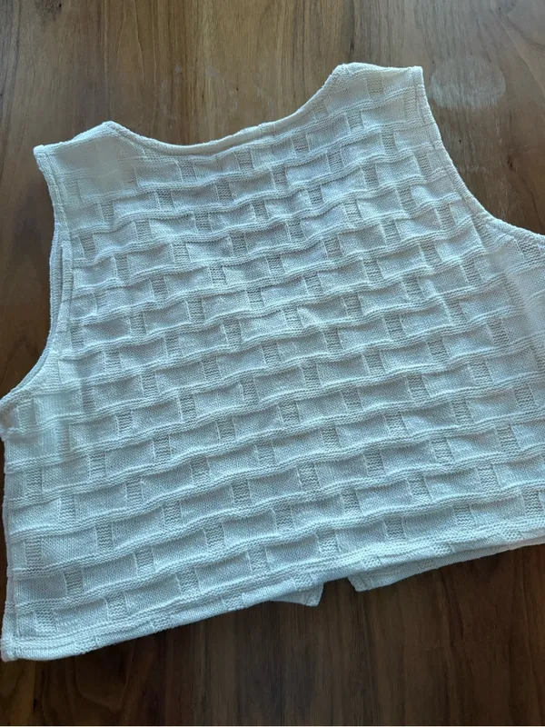 Madewell White Textured V-Neck Button Front Tank - Image 5