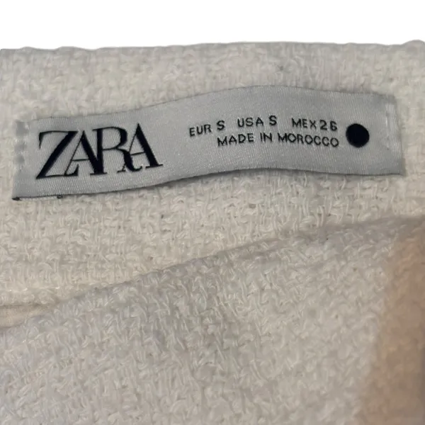 Zara Womens White Textured Boucle Mini Skirt Curved Hem High Waisted Small - Image 6