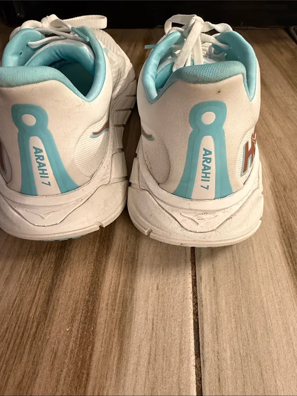 Hoka Arahi 7 Women's Frost/Rose gold - Image 3
