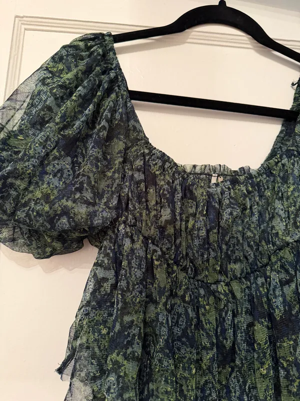 Free People Navy and Green Floral Puff Sleeve Peasant Blouse - Image 2