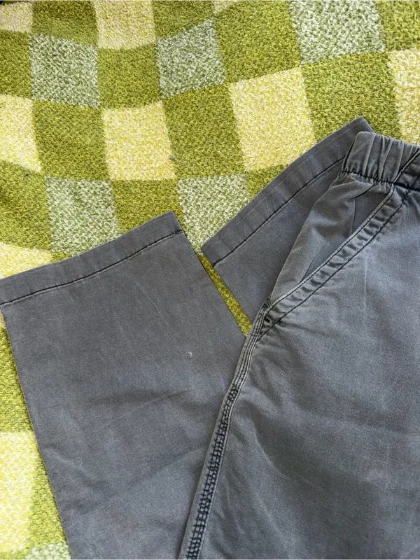 Old Navy woman’s Gray Chino pants - Image 4