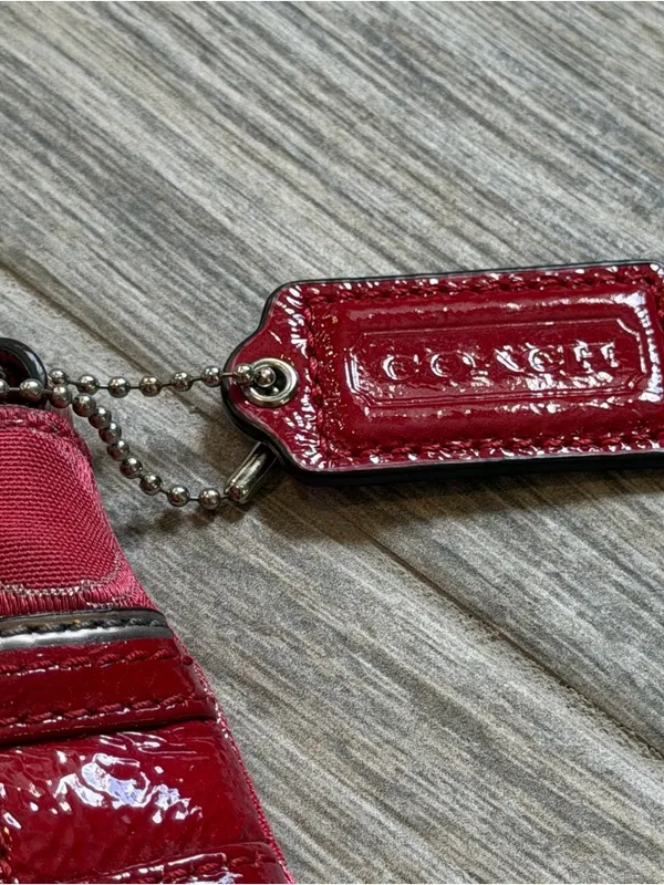 Coach Vintage Y2K Poppy Hot Pink Crossbody Purse - Image 3
