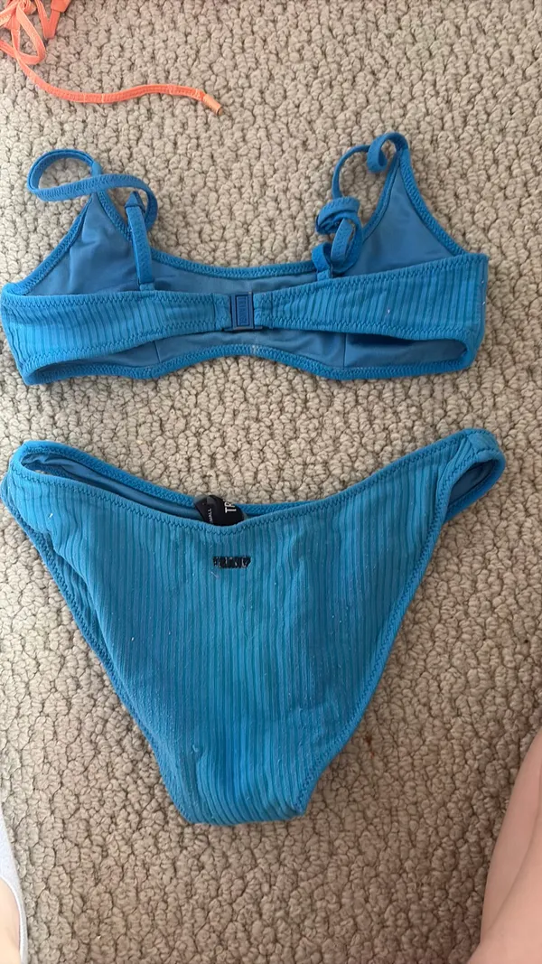 Triangl Bikini - Image 2