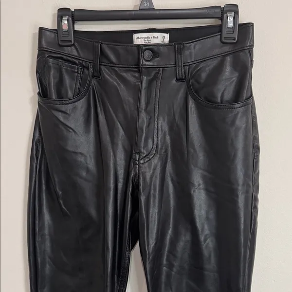 Abercrombie & Fitch Black The Skinny High Rise Faux Leather Jeans size 28 - Image 4