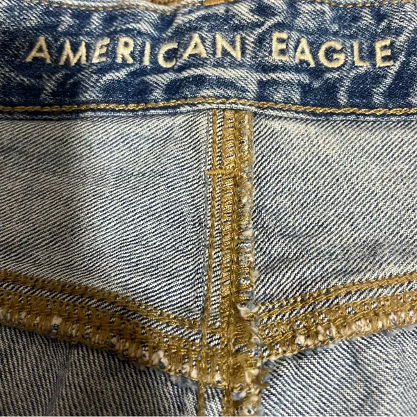 American Eagle Curvy Mom Jeans NWOT Distressed high rise long length - Image 10