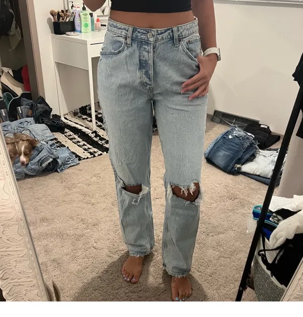 Abercrombie The Dad High Rise Distressed Light Wash Jeans Women 27/4 EUC - Image 6