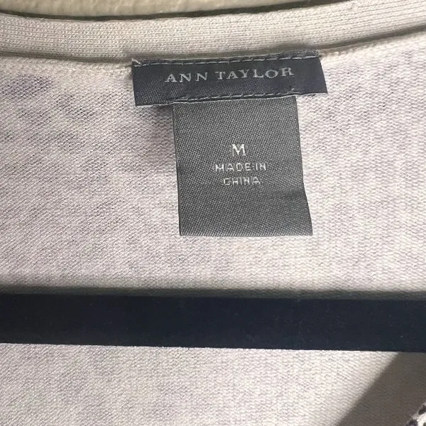 Ann Taylor button Up Sleeve‎ top Office  size Medium - Image 3