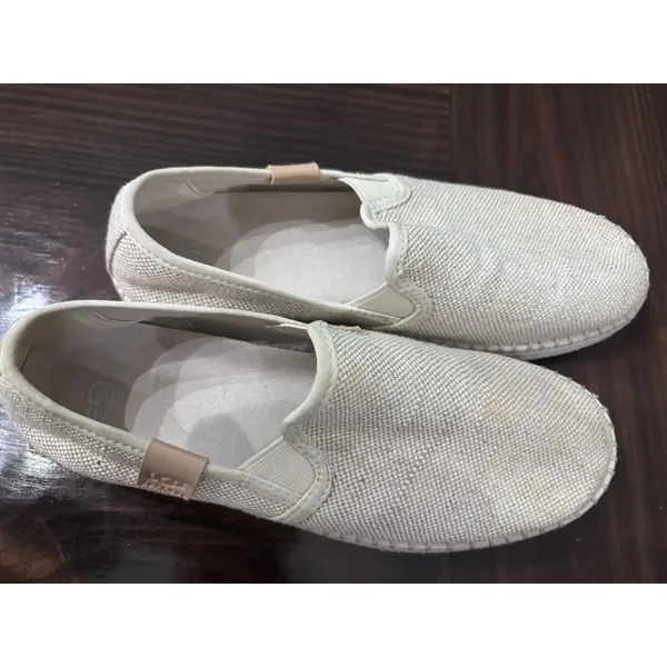UGG® Women's Luciah Espadrille Flat Slip On Flat Sneakers Shoes. Size 7.5 - Image 4