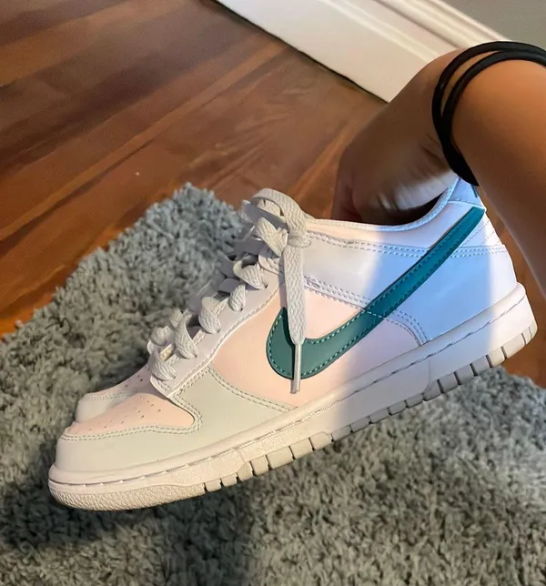 Nike Dunk Low - Image 2