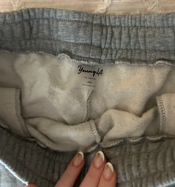 Young LA Shorts Size L - Image 3
