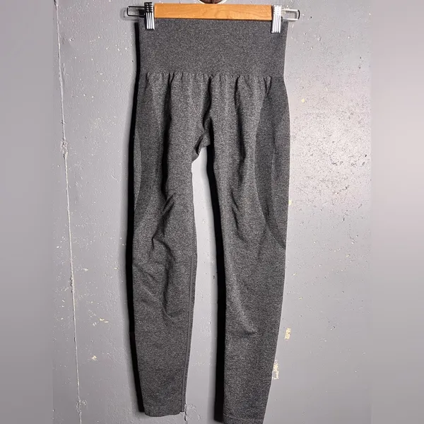 NVGTN Grey Contour Seamless Leggings in Charcoal. Size XS - Image 3