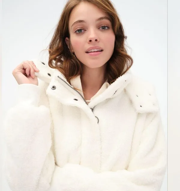 NWT Aeropostale White Size Large Faux Fur Hooded Jacket - Image 4
