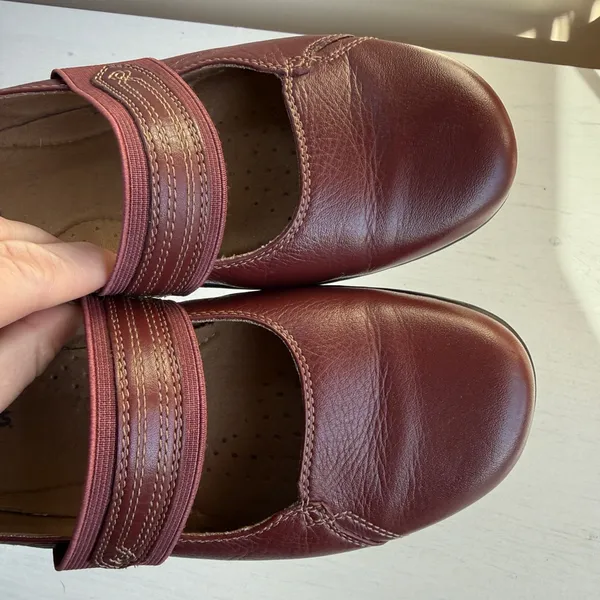 Clarks Active Air Burgundy Red Leather Mary Jane Shoes Women's 7W - Image 2