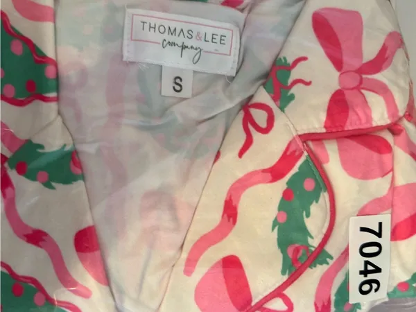 Thomas &‎ Lee Company Christmas Pink Wreath + Trees Pajamas - Image 8
