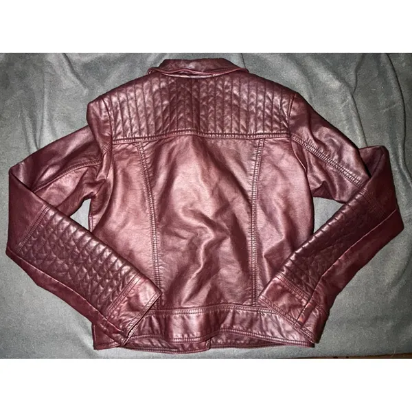 Xhilaration Womens Burgundy Faux Leather Moto Biker Jacket Quilted Size S - Image 2