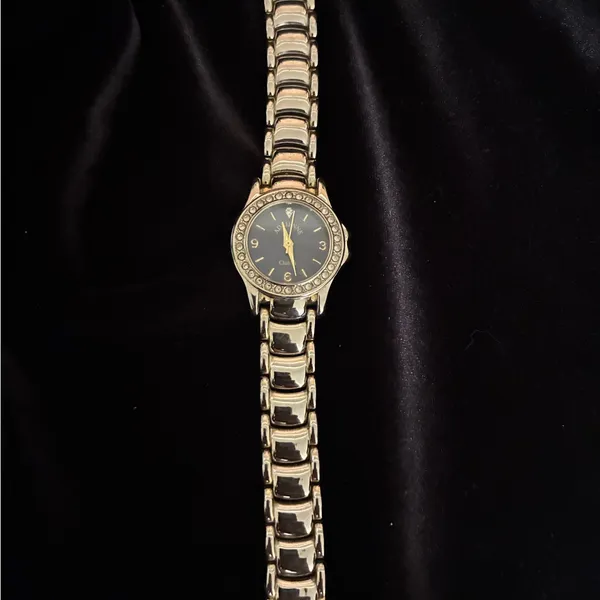 Silver tone watch - Image 2