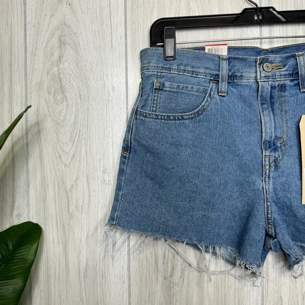 NWT Levi’s High Rise Distressed Cutoff Shorts Night Tune size 30 NEW - Image 4