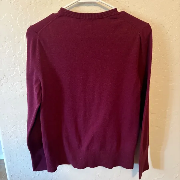 Eddie Bauer Cardigan, Burgundy Preloved, great condition SZ M - Image 2