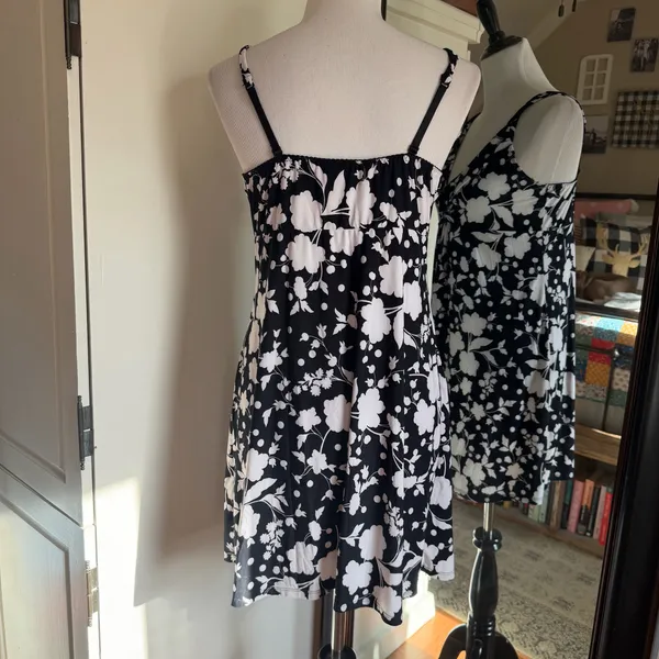 Intimo Donatella Large Nightgown Black - Image 4