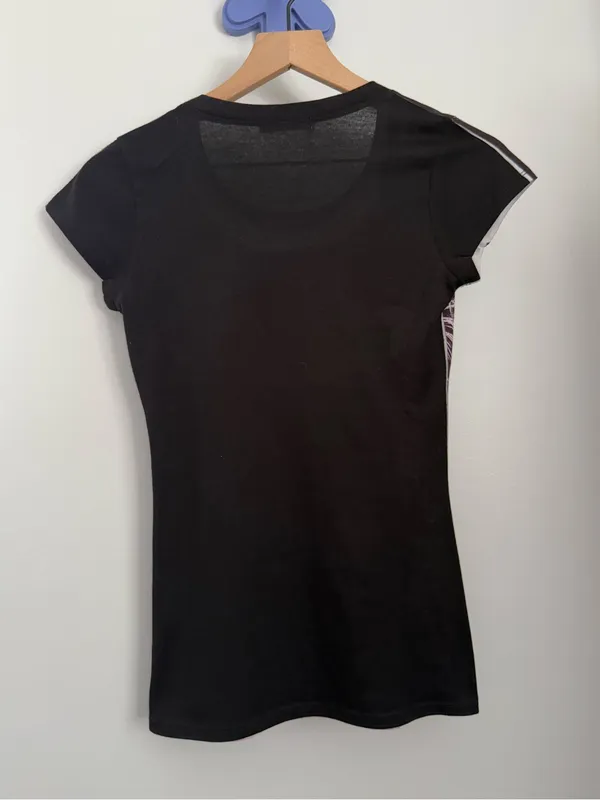 Y2K Small Las Vegas Print Short Sleeve Tee Black Pink Slim Fit - Image 3