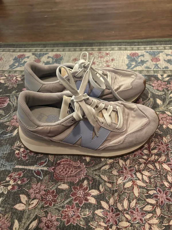 New Balance Shoes - Image 2