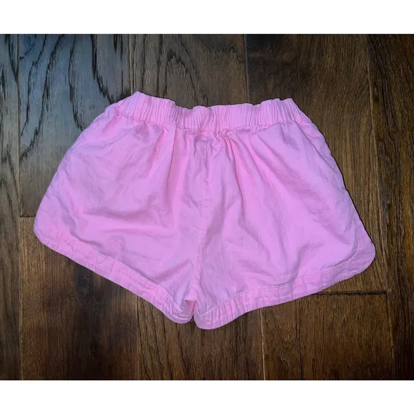 Vineyard vines soft pink shorts - Image 3