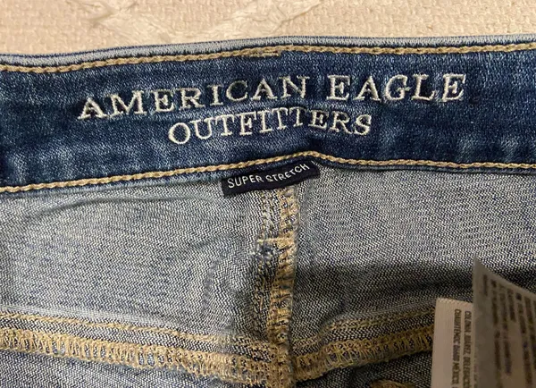 American Eagle Jeans - Image 3