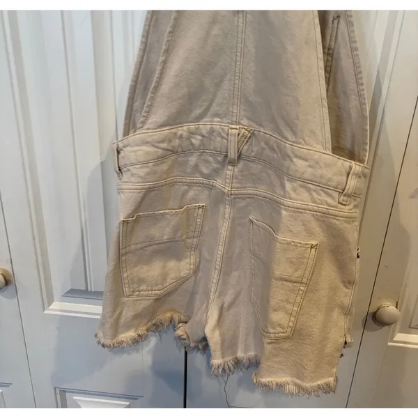 We The Free Cream‎ Denim Short Overalls Size 2 - Image 4