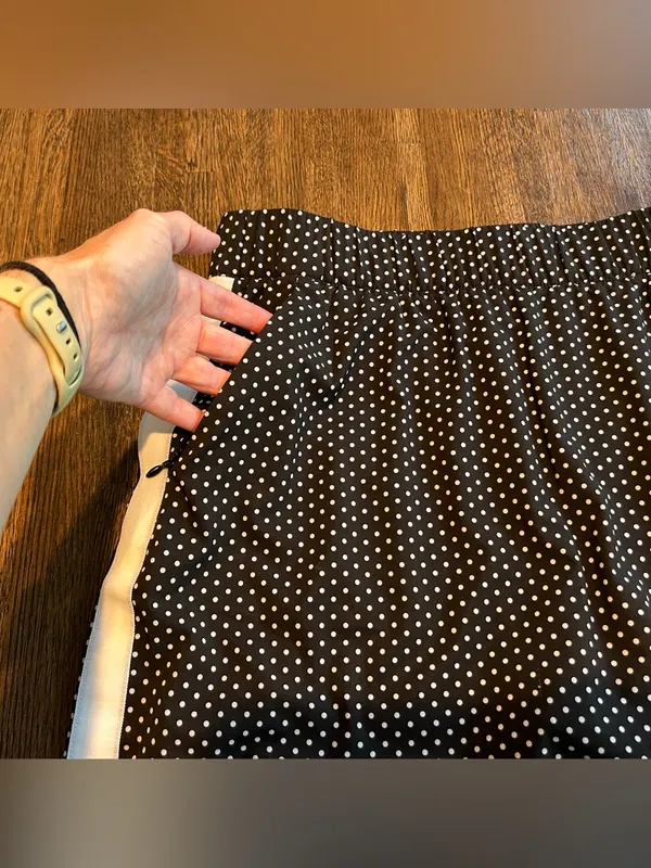 Talbots Activewear Black Skort with white polka dots racing stripe - Size LP - Image 4