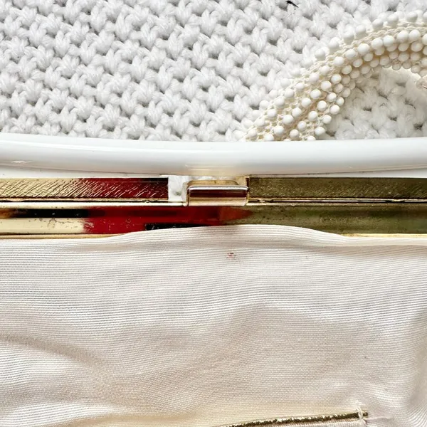 Vintage Corde Bead Bridal Snowflake Winter White Gold Clasp Top Handle Bag - Image 13