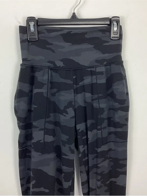 Athleta Salutation Camo Jogger Size XXS - Image 2