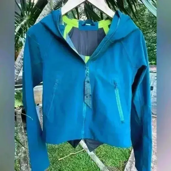 Lululemon $248 Rain or Shine Coat Trench Glyde Convertible Teal Blue Neon‎ Green - Image 7