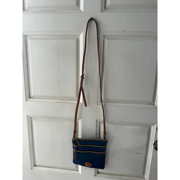 Dooney & Bourke J6774387 Nylon Leather Trim North South Triple Zip Crossbody Bag - Image 4
