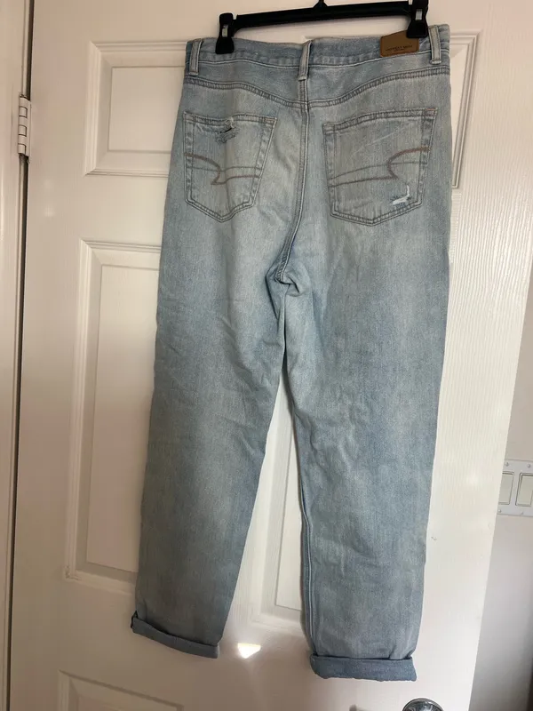 American Eagle Mom Jeans Ripped - Image 2