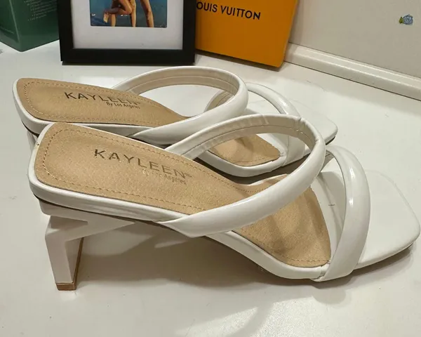 Boutique Slip On Heels Size 7 - Image 2