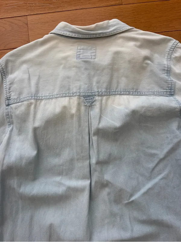American Eagle Outfitters Light Blue Denim Button-Down Shirt Size L Boyfriend - Image 8
