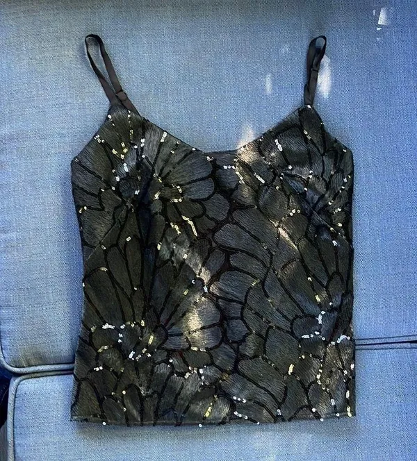 𝅺WHITE House Black Market, Black Sequin Tank Top. Size XS. - Image 4