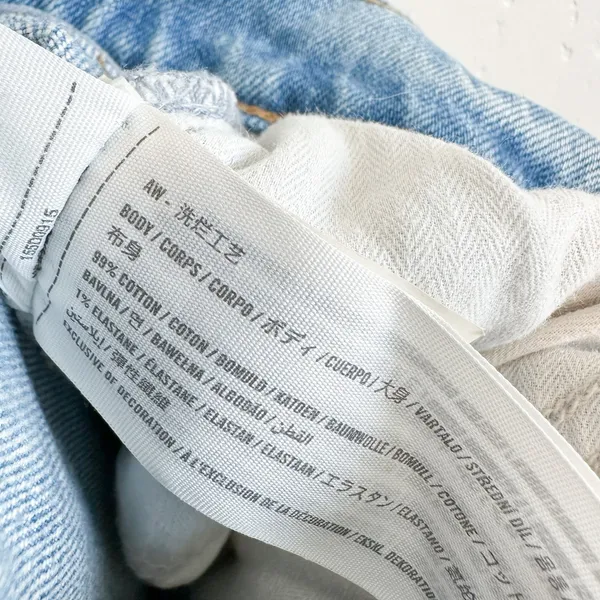 Abercrombie & Fitch | '90s Straight Ultra High Rise Distressed Denim Jeans Blue - Image 6