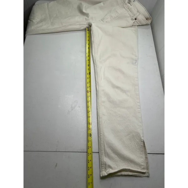 Abercrombie & Fitch 90's Straight Ultra High Rise Off White Jeans in Size 31/12R - Image 7