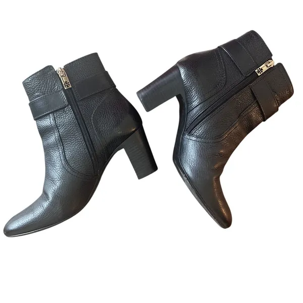 Tory Burch 32086 Black Pebbled Leather Booties 8.5 Gold Logo Block Heel - Image 7