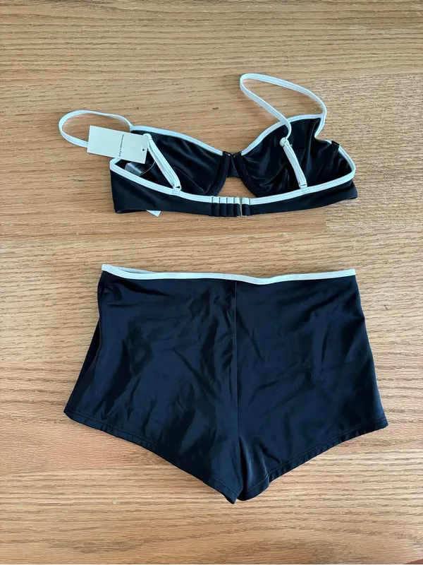 Abercrombie & Fitch Black Bikini Set with White Trim - Image 2