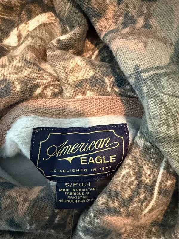 American Eagle Oversized Camo Hoodie 
Size Small - Image 5