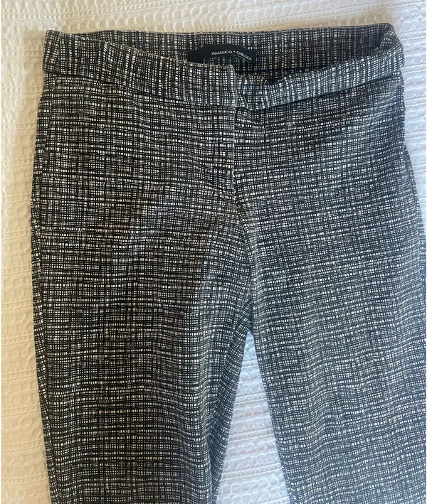 Amanda Chelsea & Pants - Image 2