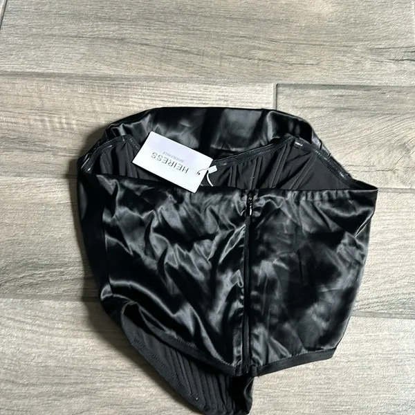 Heiress Beverly Hills silky corset top in black - Image 3
