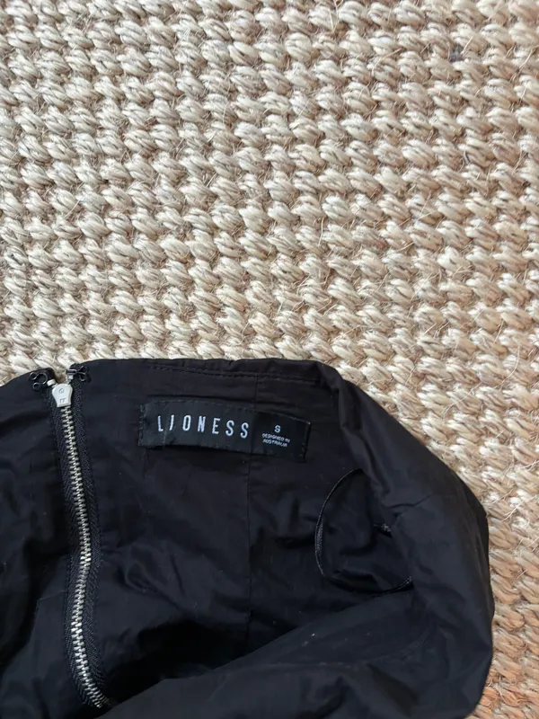 Black Strapless Top - Image 3