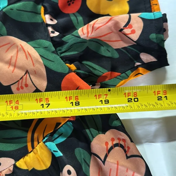 Entro Floral babydoll Blouse M Black Orange Yellow Green colorful flowy silky - Image 9
