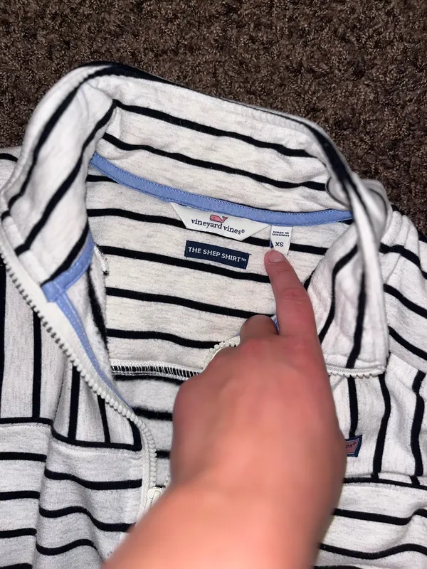 Vineyard Vines - Image 3