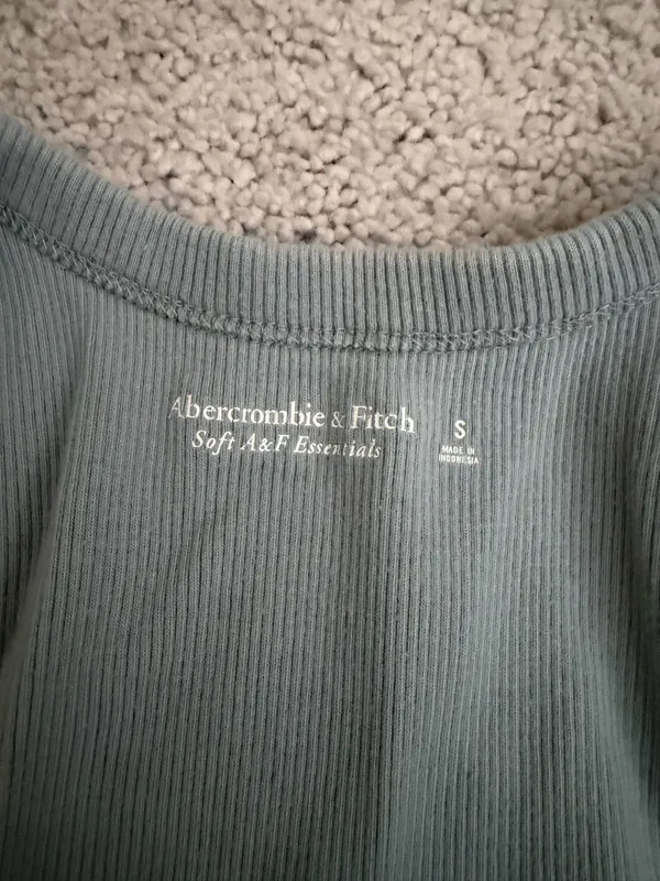 Abercrombie Crop Tank Top - Image 3