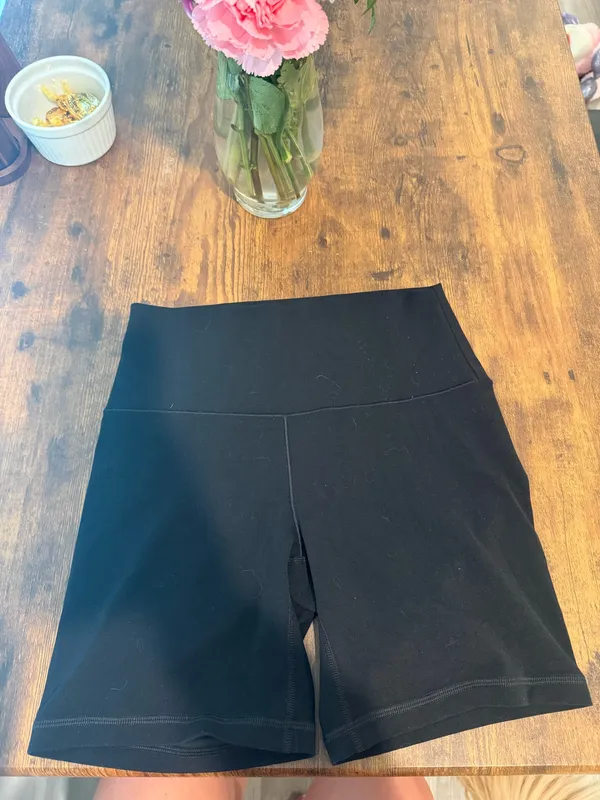 Old Navy Black Biker Shorts Medium - Image 2