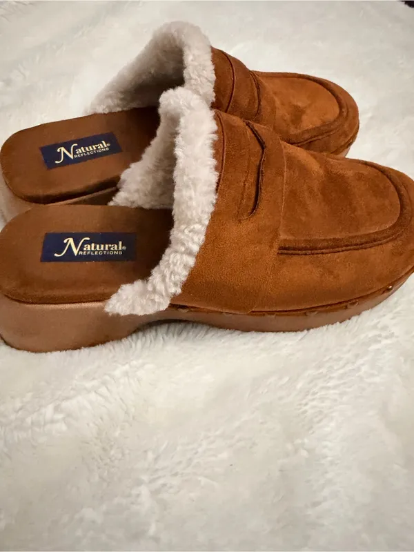Natural Reflections Chestnut Suede Shearling-Lined Womens Mule Clogs - Image 6